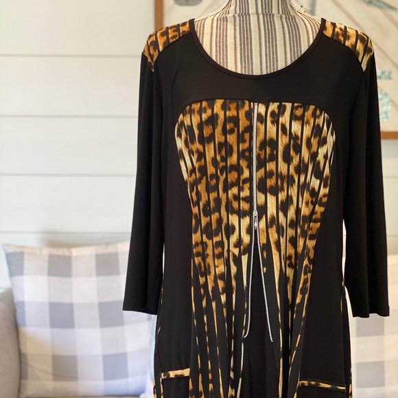 Libra Tops - 𝙻𝚒𝚋𝚛𝚊 Leopard Print Tunic
